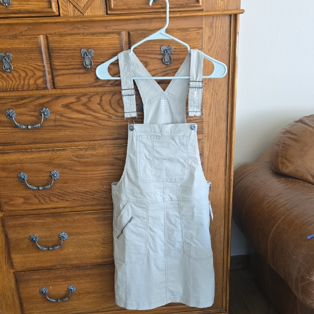 Title Nine Scout Jumper Size M Sand/Beige NWT